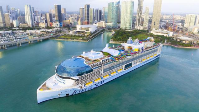 Breaking News Fire and Power Failure on Royal Caribbean's Icon of the Seas