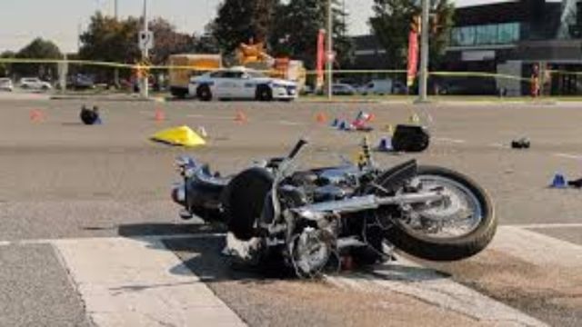 Tragic Crash: One Killed in Collision Between Motorcycle and Trailer-Towing Car