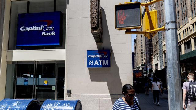 Dangerous Attack! Capital One Reports Sharp Decline in Profits: Financial Impact Hits Hard