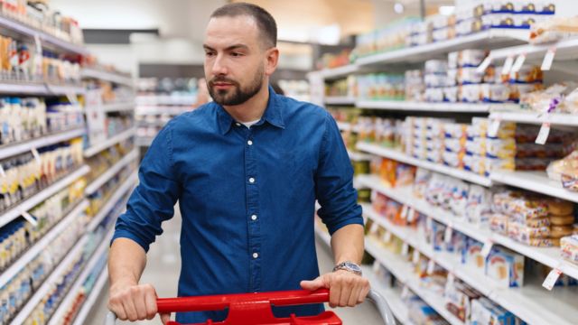 Shock Closure Grocery Chain Closes All 24,000 Locations Nationwide