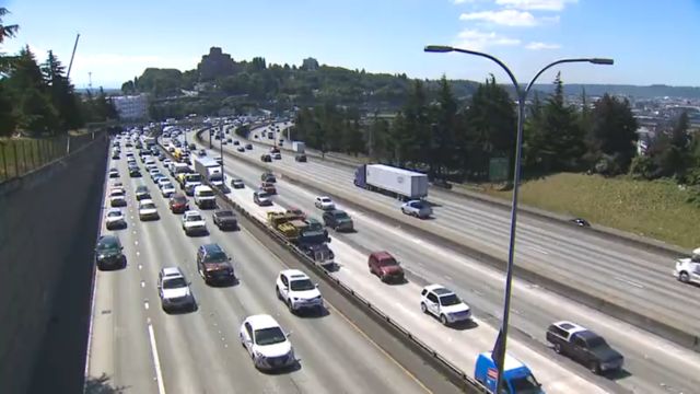 Seattle's Weekend Traffic Trouble Rain Delays SR 167 Closure, Drivers Face Disruptions