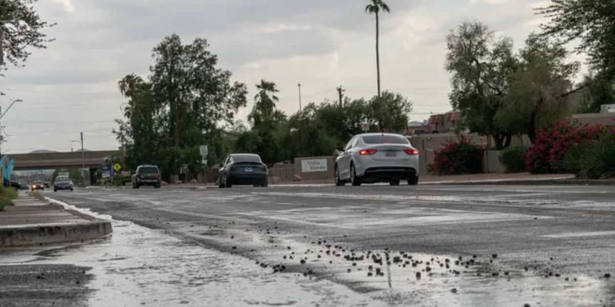 Weather Alert: Arizona Faces Intense Thunderstorm with Wind Gusts and Heavy Rain Tonight