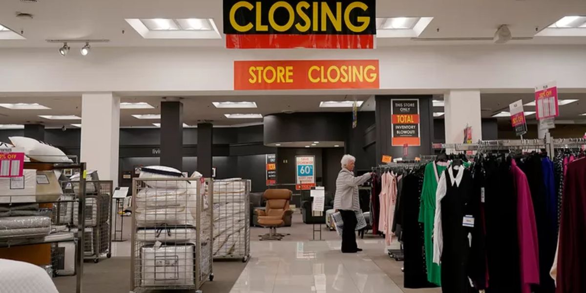 Balloons Blast! Mall Retail Giant Shutters 150 Stores in Latest Round of Closures