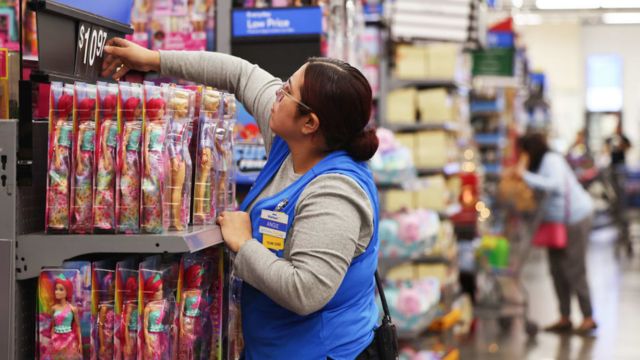 Staff Cuts Hit California Retailers as Consumer Spending Tapers Off