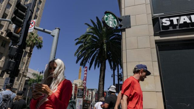 After 3 Decade Closing Bell! Starbucks Closes Historic Location in Depressed California Neighborhood After 30 Years