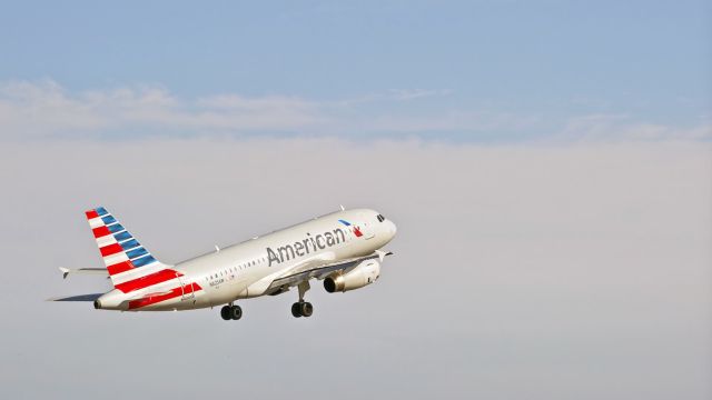 North American Airline Launches Winter Routes with Complimentary Wi-Fi and Drinks to Florida and California