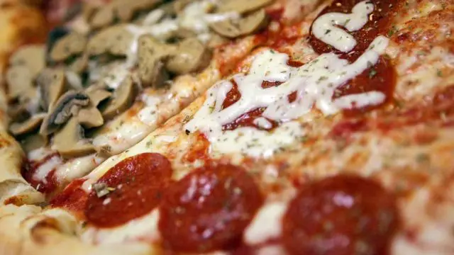 Batavia Pizzeria Chain Announces New Site in Former Save-A-Lot Space in Lancaster