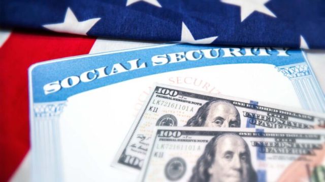 Big News for Retirees Social Security’s Christmas Check Includes $1,914 Payment