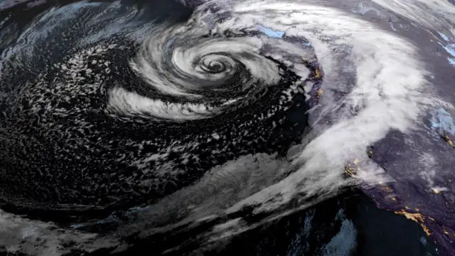 Deadly Bomb Cyclone Strikes the West Coast 2 Lives Lost in Washington State