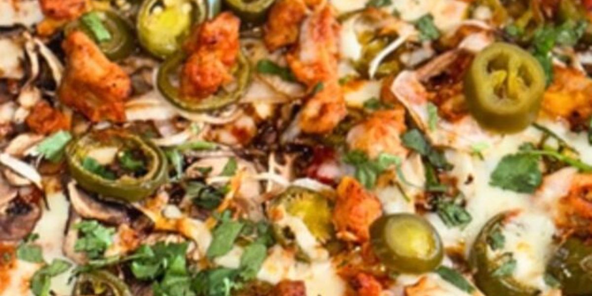 Don't Comprpmise With Taste! California’s Mountain Mike’s Pizza Adds Tikka Masala Pizza to the Menu (1)