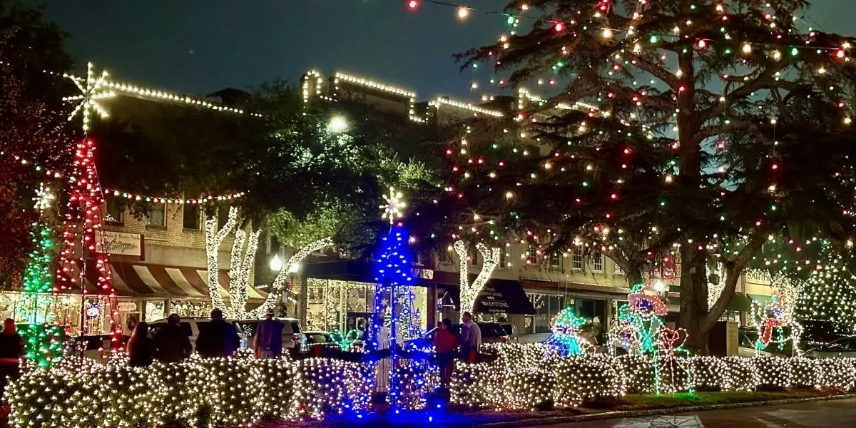 Step Inside ‘America’s Largest Home’ for a Scenic Christmas Celebration in North Carolina