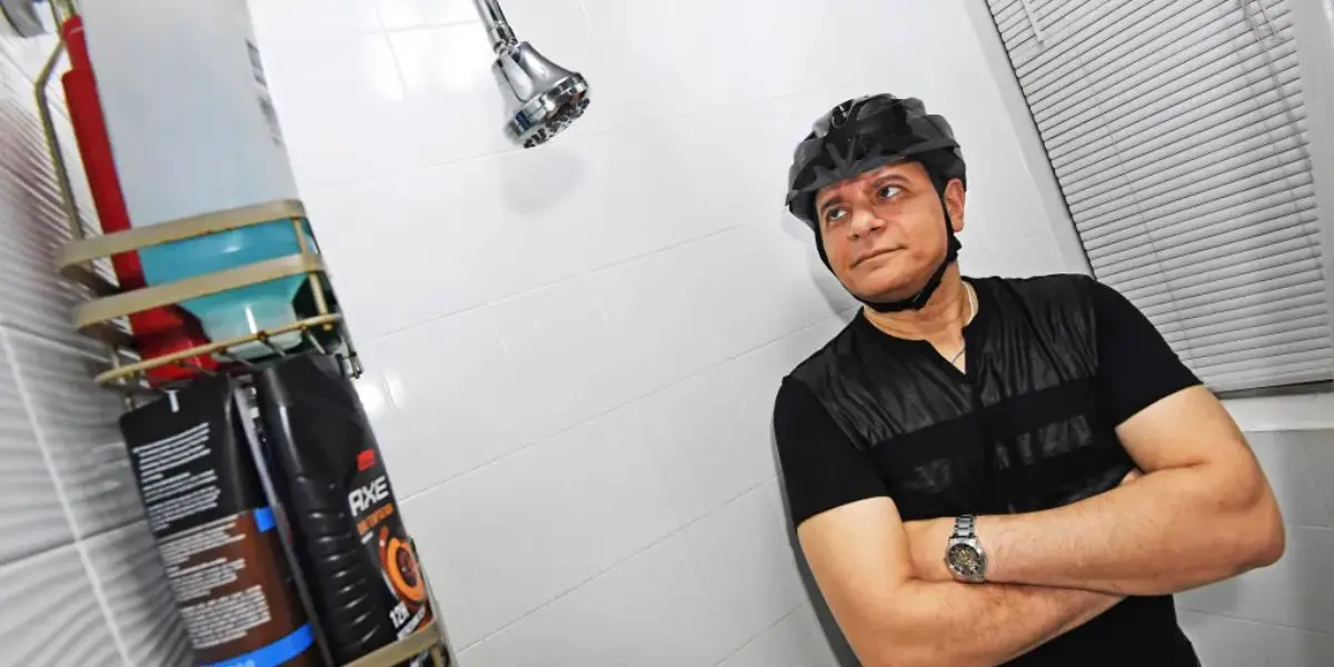 Tenant in Chelsea Forced to Wear Helmet in Bathroom Due to Crumbling Building 'Our Lives Are Miserable'