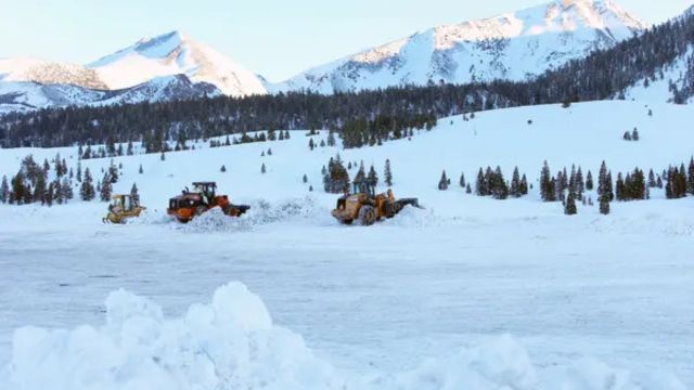 Thunderstorms, mountain snow, and cool conditions are moving through Northern California