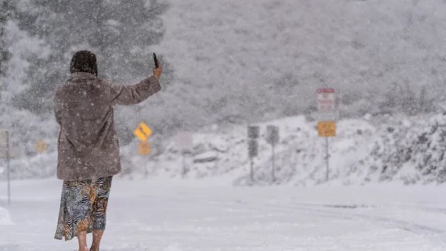 Windy conditions and snow flurries are set to affect Northern California until Friday