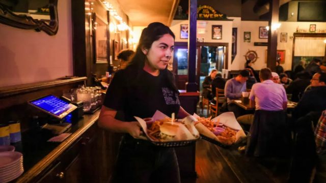 Unexpected Closure Popular Oakland Restaurant Leaves Locals Stunned