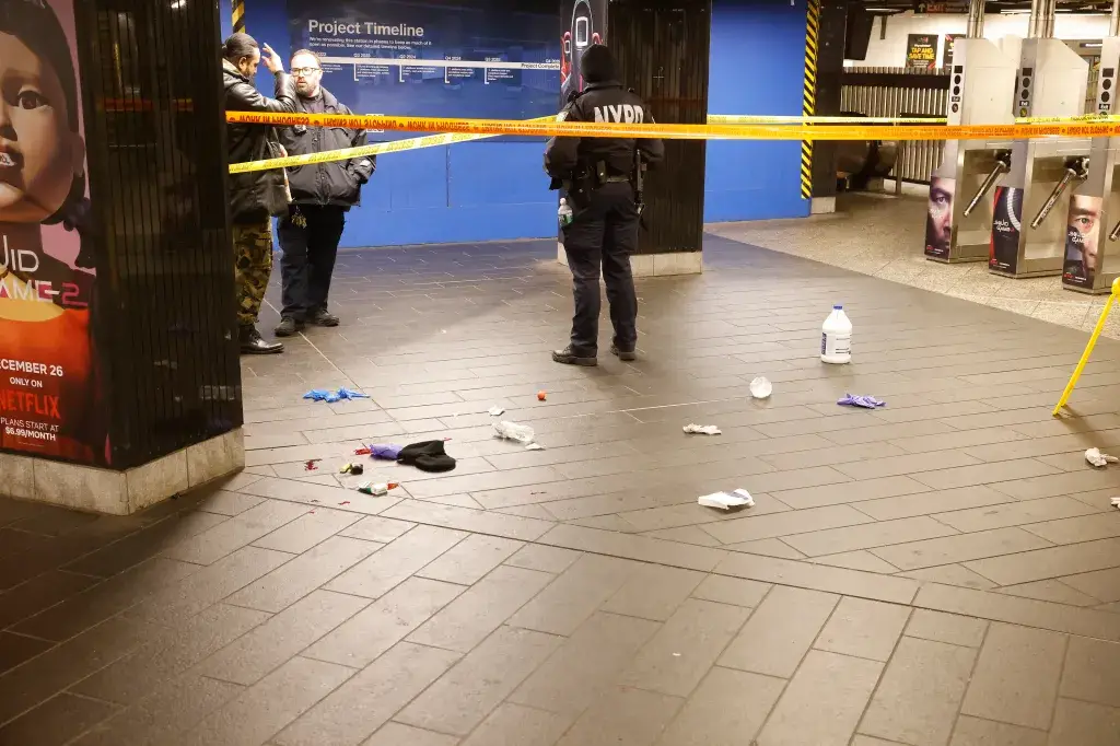 Breaking News: Man Arrested After Slashing Two Victims in Grand Central Subway Incident