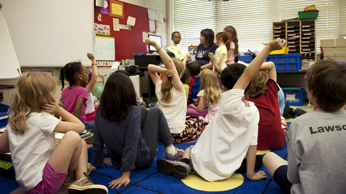 Whitney ISD Proposes 4-Day School Week as a Solution to Teacher Shortages!