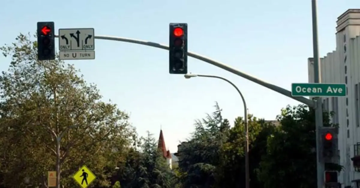 What Happens If You Turn Right on a Red Arrow in Nebraska?