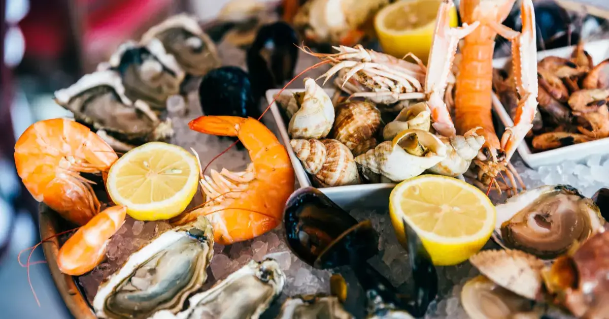 The South’s Best Seafood Dive? This Georgia Eatery Has Been Thriving for 45 Years