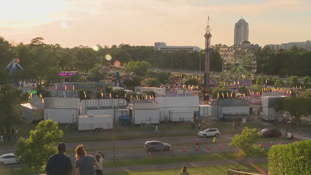 ‘Safety First’: Virginia Beach Mayor Explains Controversial Carnival Closure