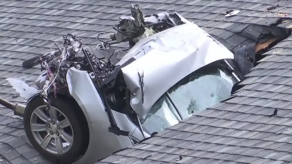 Watch: Car Crashes Through Roof of Missouri Veterans Hall for the Second Time