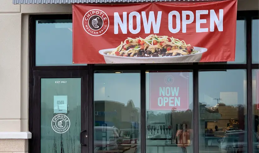 Macomb Welcomes Chipotle: Official Opening Marks Exciting New Dining Option