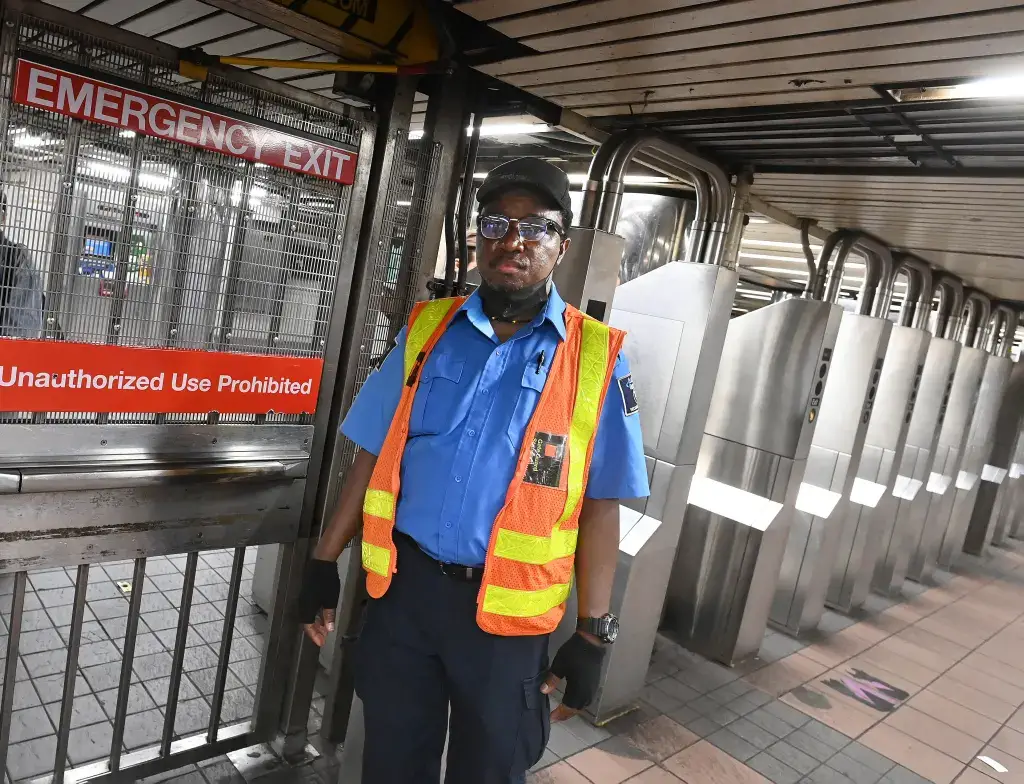 $100-an-Hour MTA Guards Caught Sleeping and Letting Fare Dodgers Ride for Free