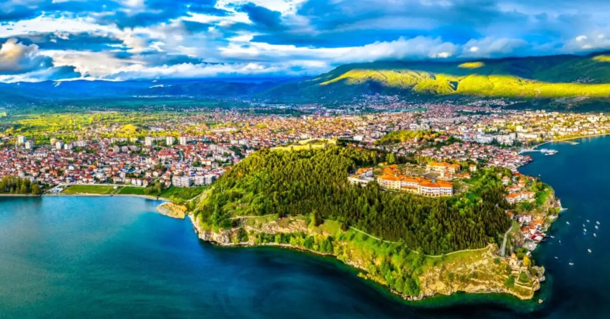 Top 5 Countries Welcoming Fleeing Americans with Instant Residency