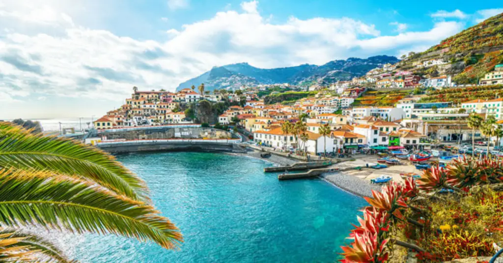Top 5 Countries Welcoming Fleeing Americans with Instant Residency