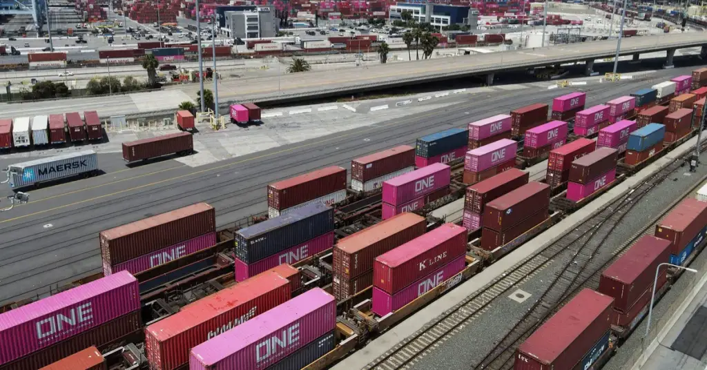 Breaking News: First Boats with Chinese Goods Hit LA Ports Amid Sky-High Tariffs!