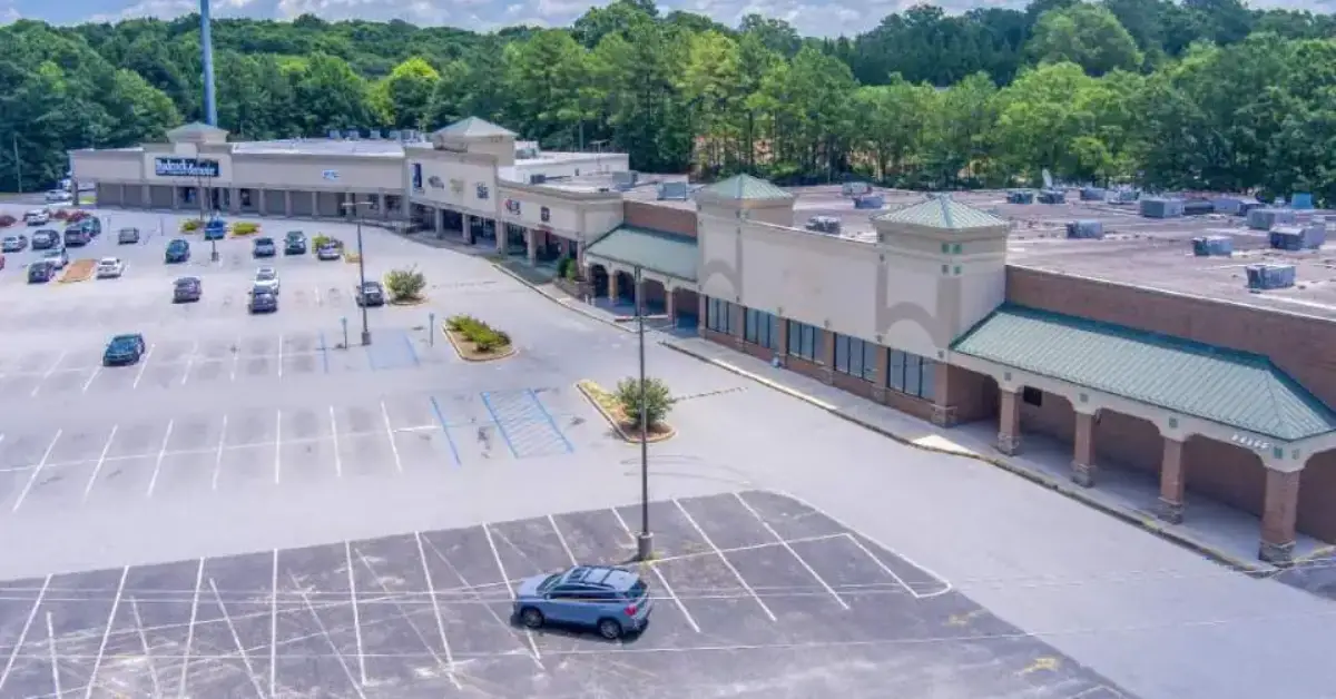 Anderson’s Windsor Place Shopping Center Sells for a Stunning $5.9 Million