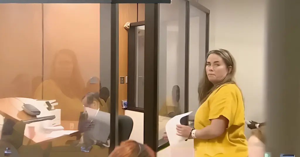 Passenger Arrested for Allegedly Smacking Boy Who Called Her ‘Fat’ During Flight