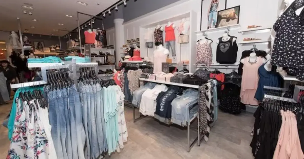 US Fashion Giant Shutters Stores Across the Country Amid Growing Backlash Over Prices