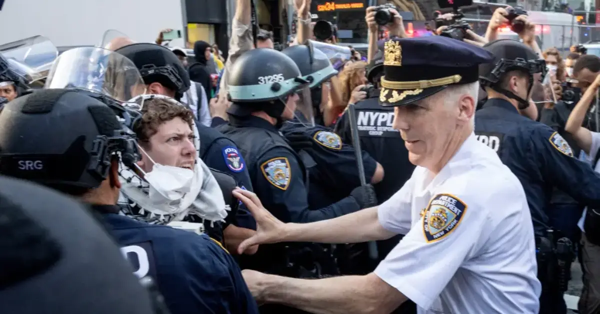 Breaking News: Over 45 Arrested as NYC Anti-ICE Protesters Flood Streets in Chaos