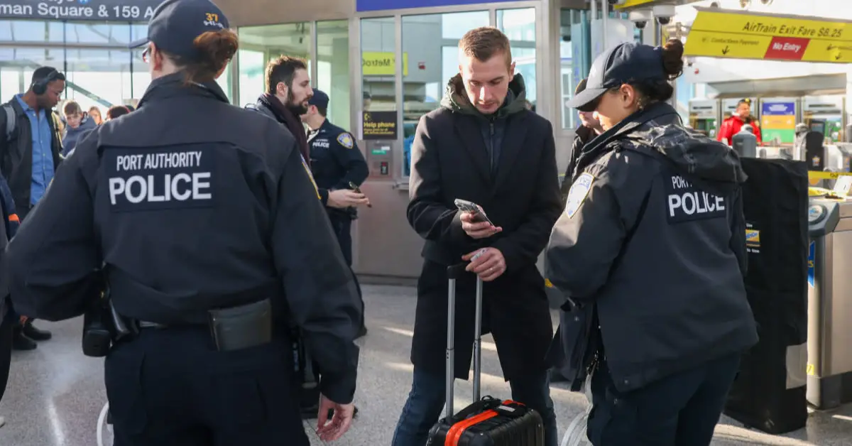 Breaking: U.S. Government Issues Travel Warning for Canada – Are You Affected?