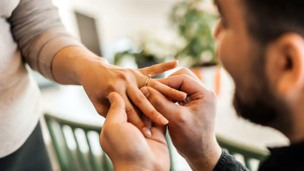 Bride Turns Her Dream Into Reality by Helping Her Younger Sister Get Engaged at Her Own Wedding