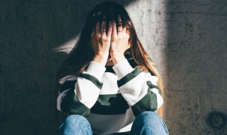 Grieving Daughter Says Unemployed Partner Accused Her of Being ‘Selfish’ for Wanting Help with Meals