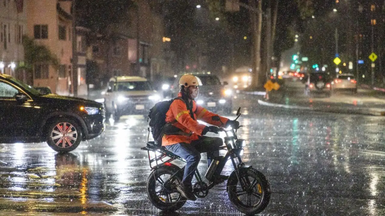 L.A. Braces for Heavy Rain and Thunderstorms as Storm System Strengthens
