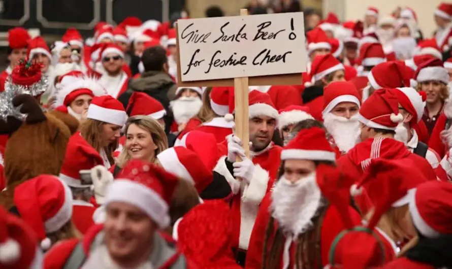 Police: Teen Promoted Fake SantaCon on Connecticut Beach, Drawing 600K Views Before Arrest