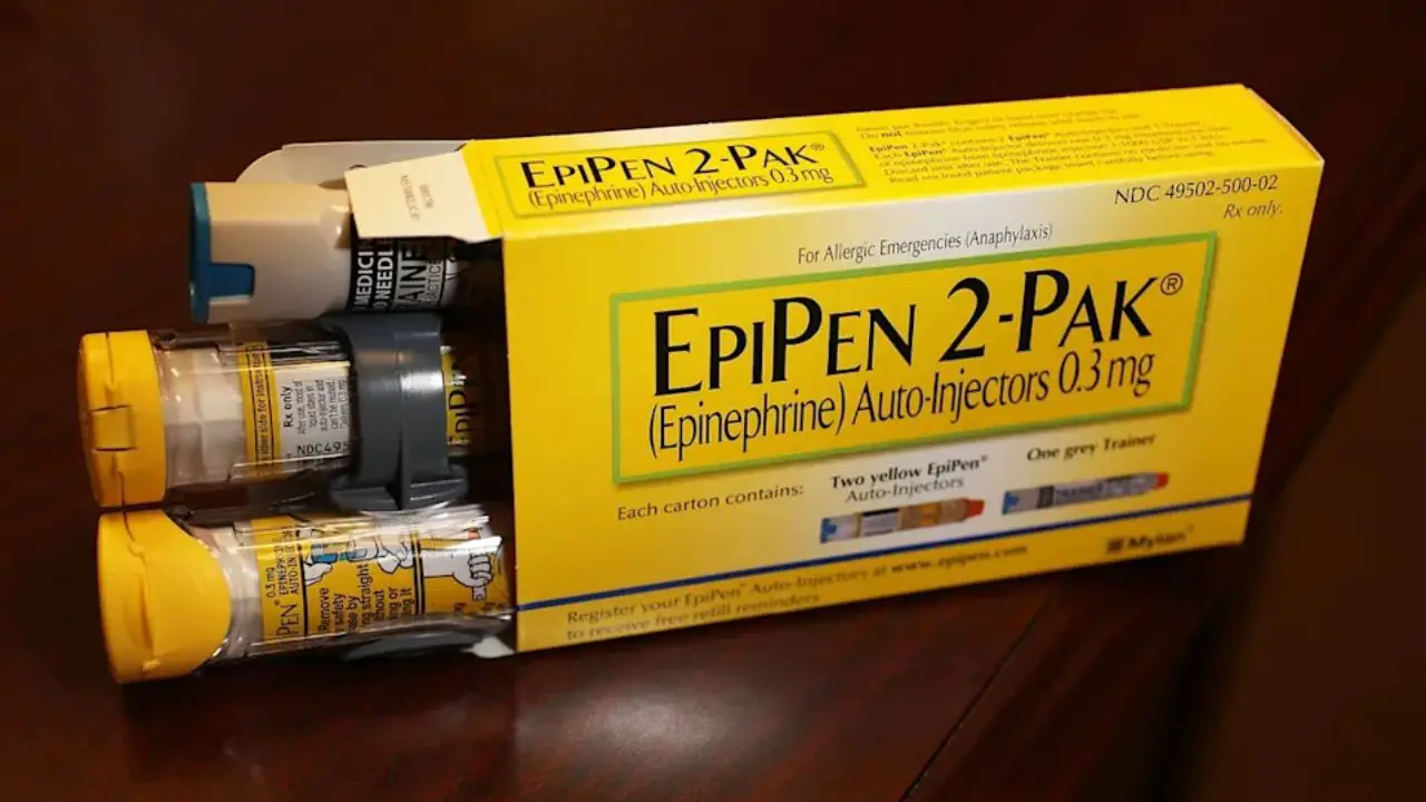 Toddler Hospitalized After Airline Ignored Allergy Warnings, Lawsuit Claims