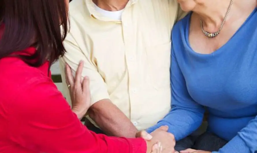 Woman Debates Inviting Partner’s Mom on Trip After Her Own Parents Join