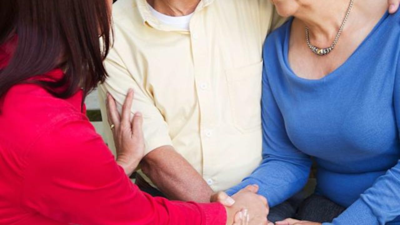 Woman Debates Inviting Partner’s Mom on Trip After Her Own Parents Join