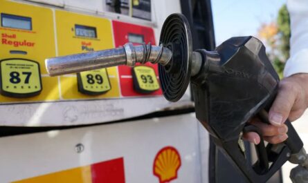 Holiday Travelers Catch a Break as Gas Prices Fall Across the US