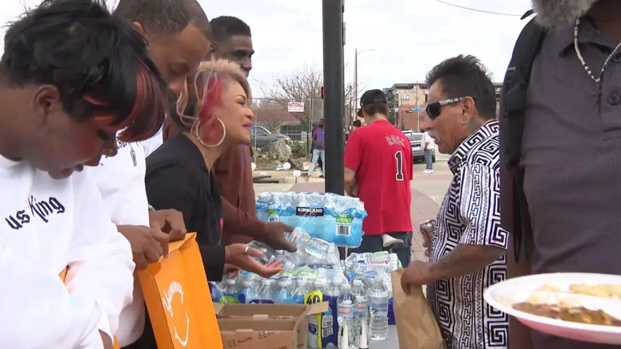 North Texans Come Together on Christmas to Support People Experiencing Homelessness in Dallas