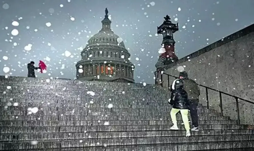 Winter Storm Disrupts Northeast Travel as New York and New Jersey Declare Emergencies