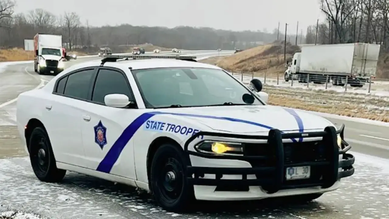 Arkansas Crash Kills 23-Year-Old, Injures Basketball Coach and Two Teen Players